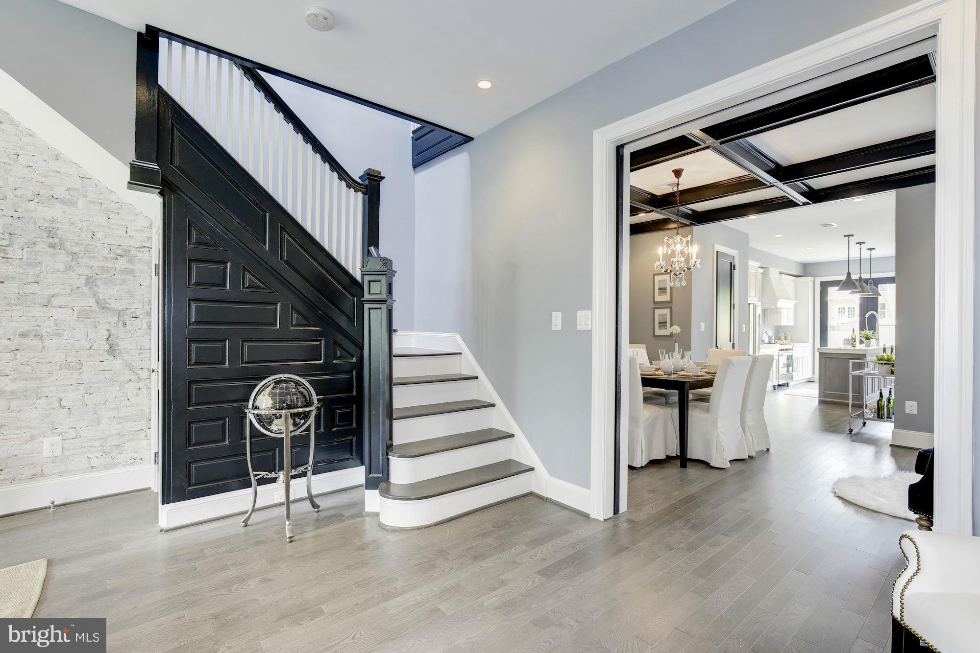 55 W Street Northwest Washington, DC 20001 - Photo 12 of 30 Living Room