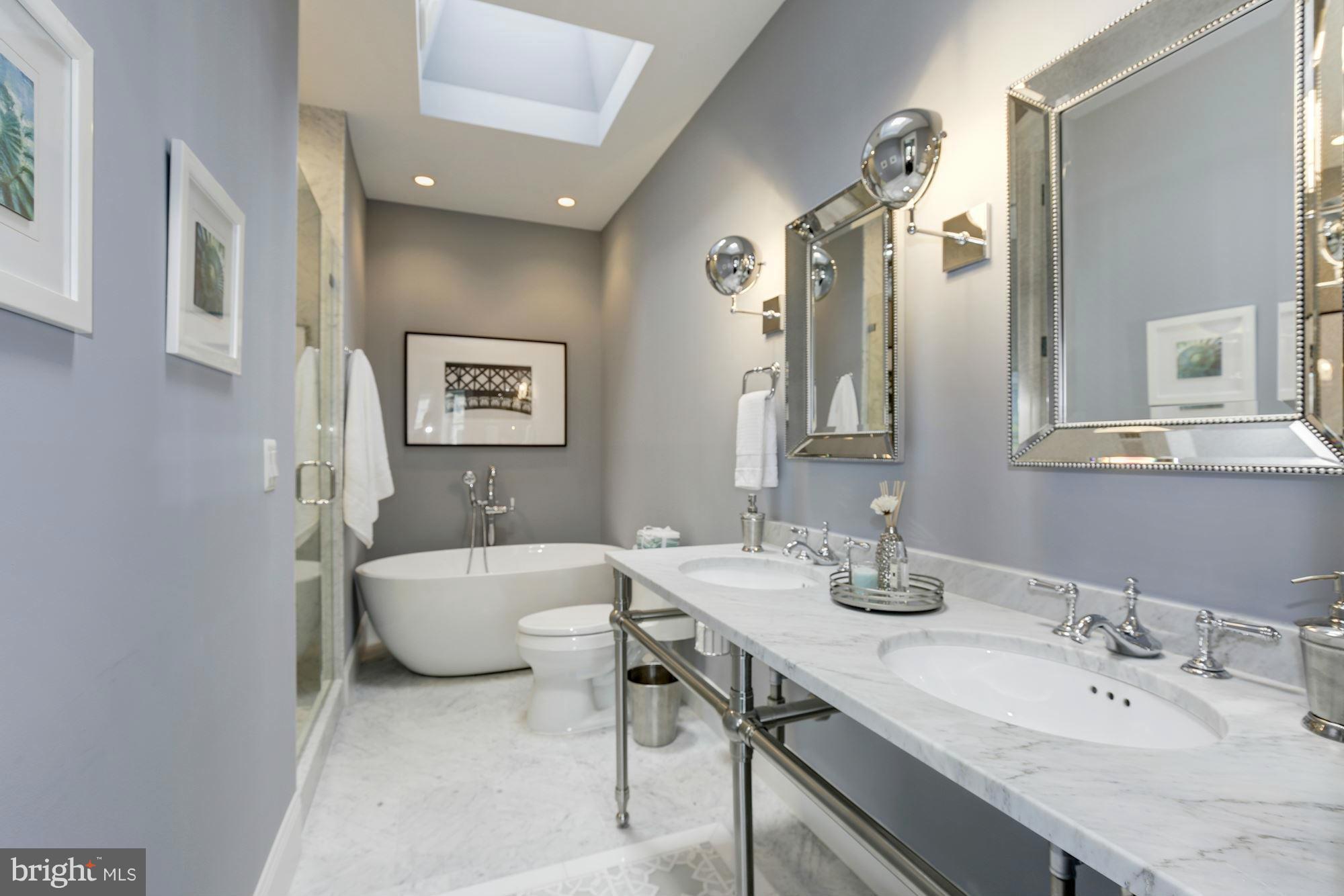 55 W Street Northwest Washington, DC 20001 - Photo 15 of 30 Double Vanity