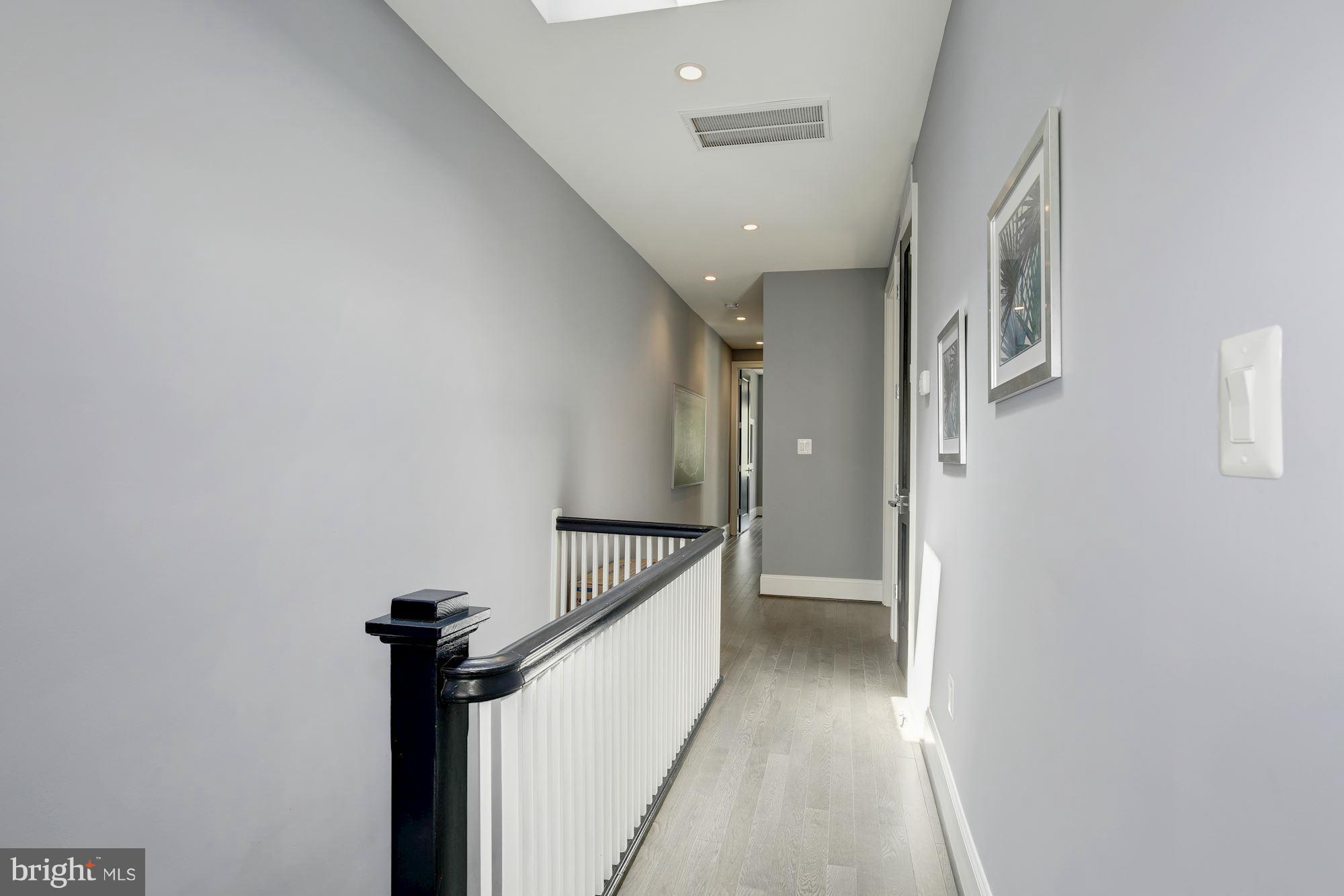 55 W Street Northwest Washington, DC 20001 - Photo 17 of 30 2nd Floor landing