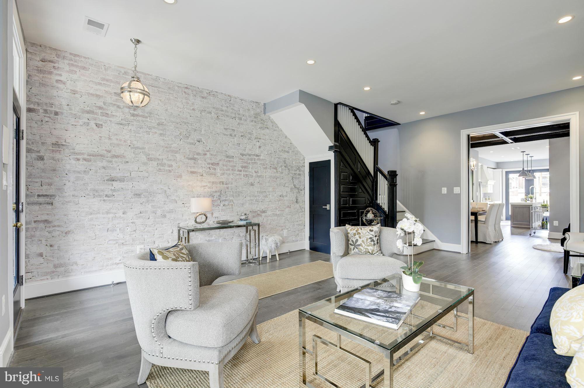 55 W Street Northwest Washington, DC 20001 - Photo 3 of 30 Living Room