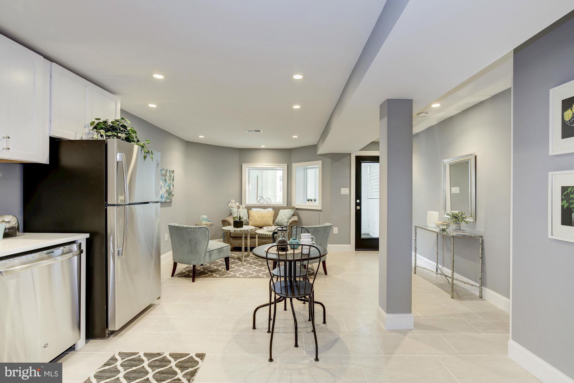 55 W Street Northwest Washington, DC 20001 - Photo 23 of 30 Apartment Living Room