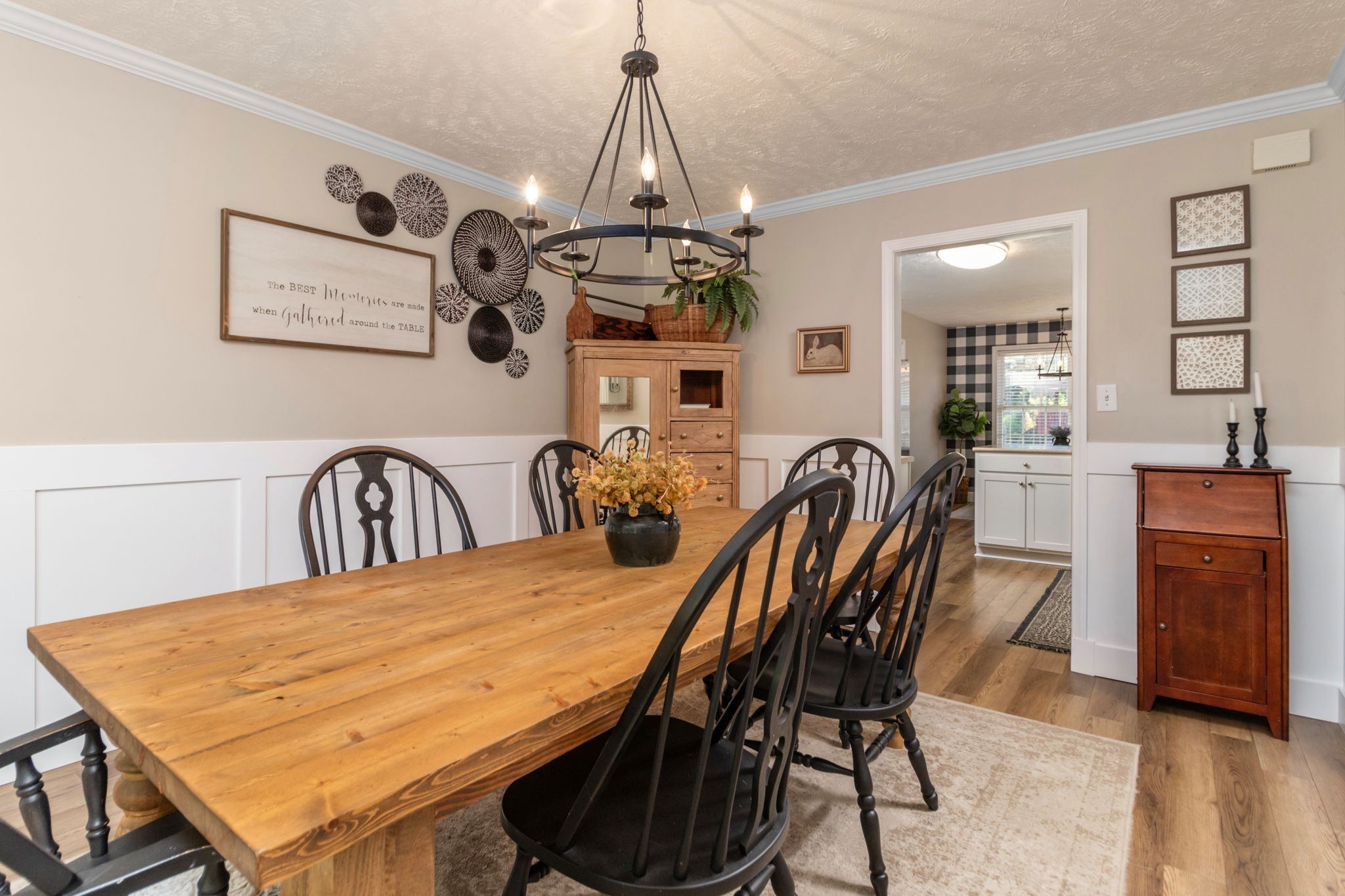 3572 Rabbit Run Trail Adams, TN 37010 - Photo 9 of 44 a view of a dining room with furniture