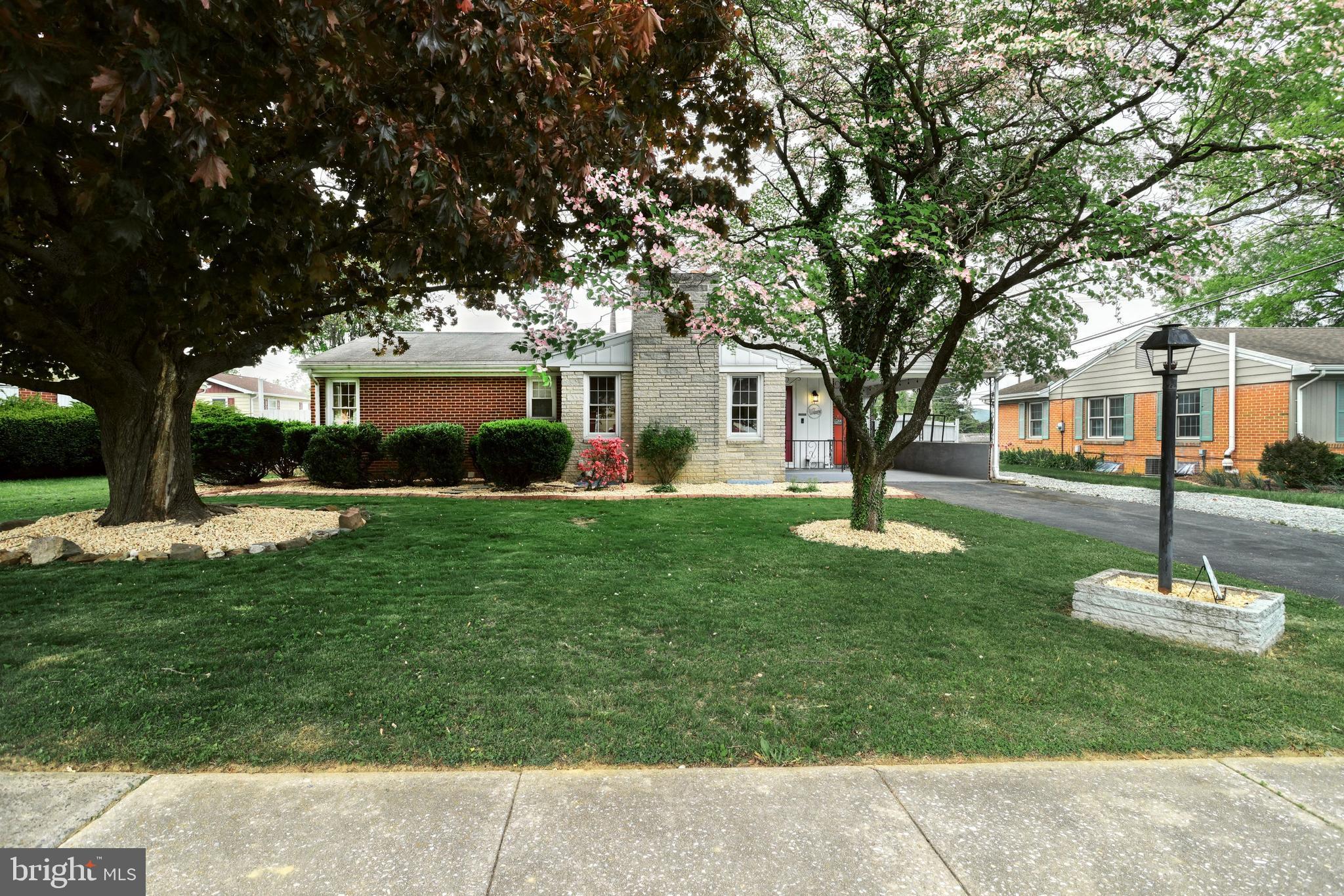 3315 Edenbridge Road York, PA 17402 - Photo 2 of 44 Gallery Image 2