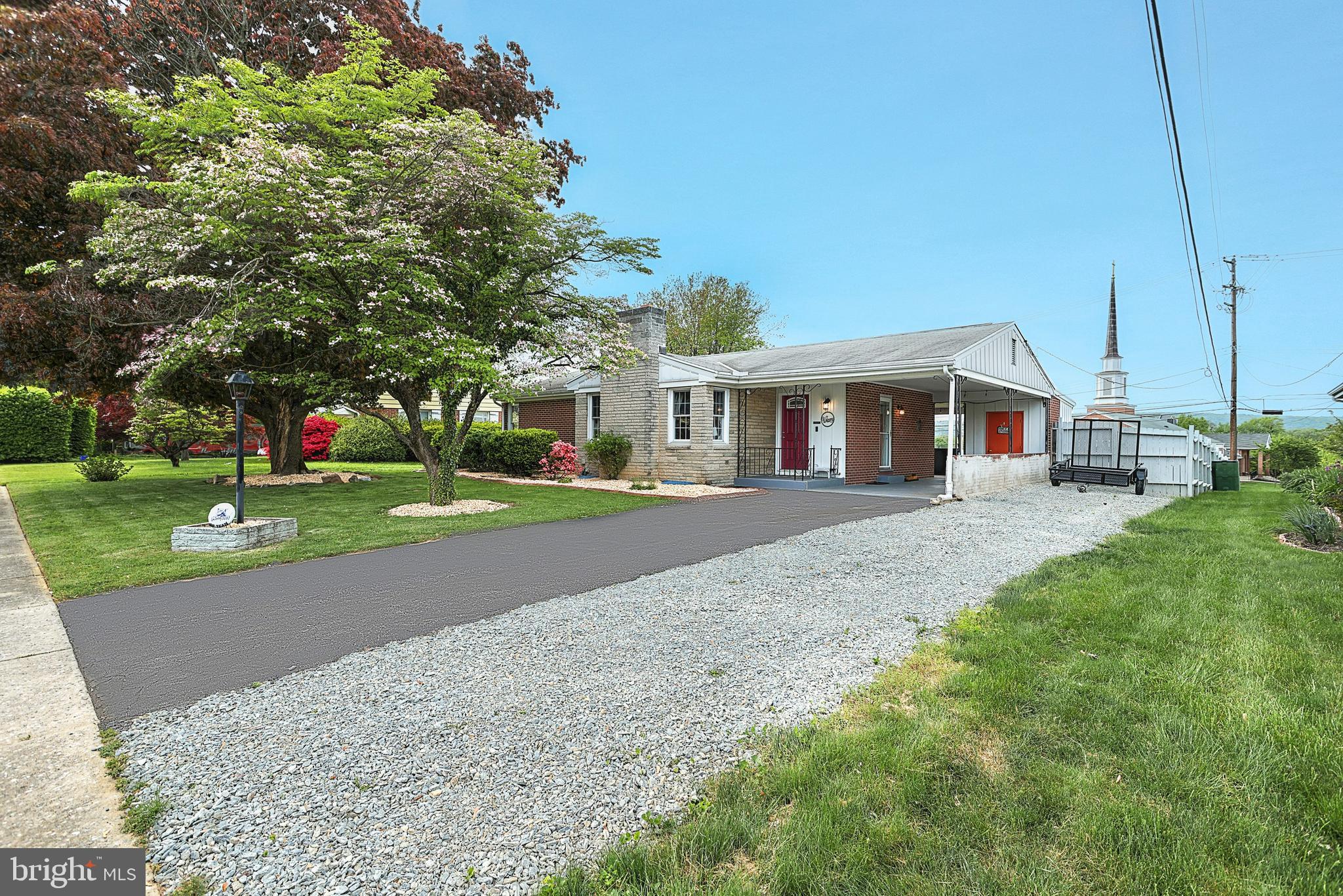 3315 Edenbridge Road York, PA 17402 - Photo 5 of 44 Gallery Image 5