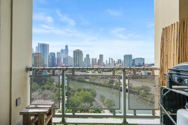$3,600 | 700 North Larrabee Street, Unit 1010, Chicago, IL 60654