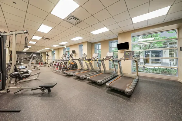 $3,600 | 700 North Larrabee Street, Unit 1010, Chicago, IL 60654