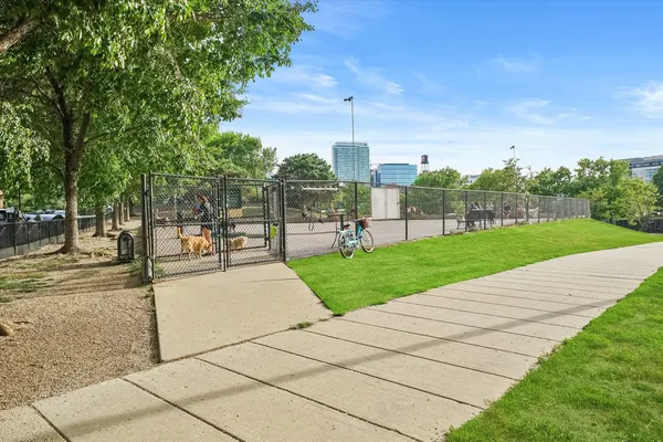 $3,600 | 700 North Larrabee Street, Unit 1010, Chicago, IL 60654