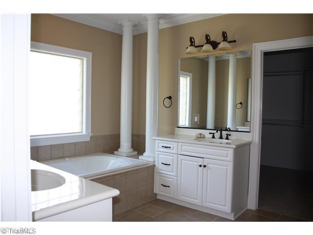 5009 Bennington Way High Point, NC 27262 - Photo 11 of 14 Master Bath/Spa.