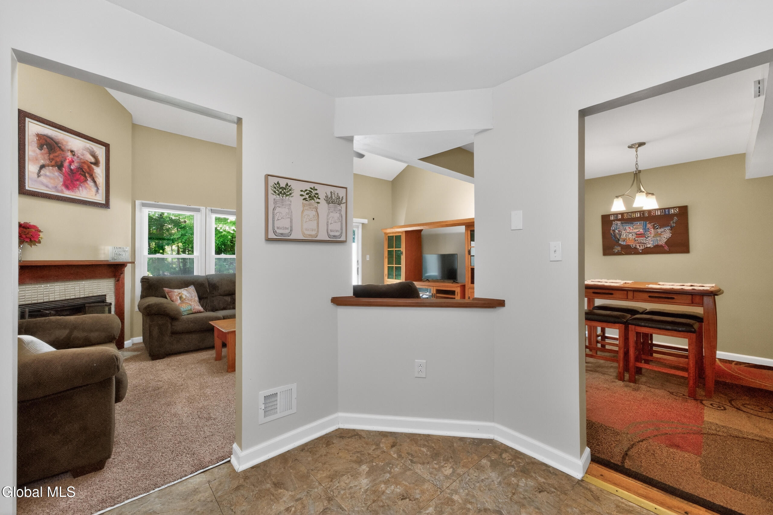 21 Whispering Pines Road Wilton, NY 12831 - Photo 14 of 33 4 Kitchen 3