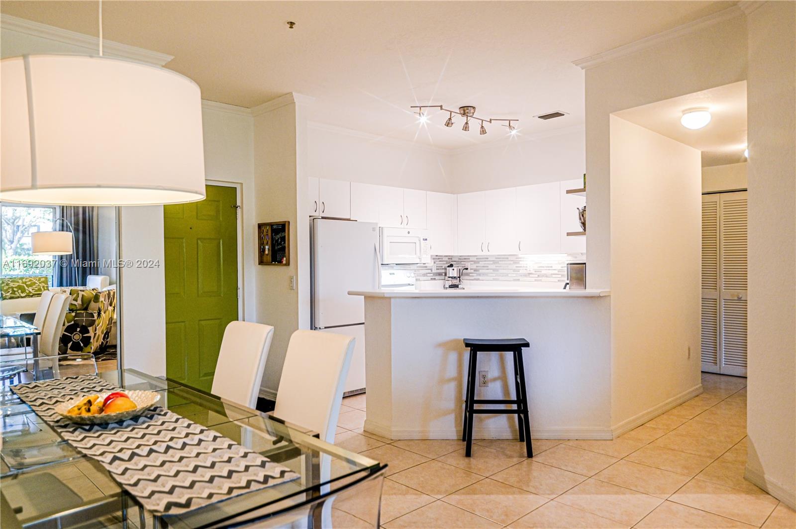 75 Gulfstream Road, Unit 107B Dania Beach, FL 33004 - Photo 15 of 71