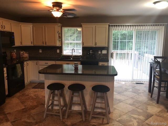5731 Preston Road Howell, MI 48855 - Photo 18 of 40 IMG_3941.jpg