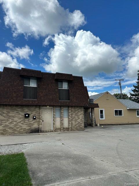 1724 South Custer Road Monroe, MI 48161 - Photo 8 of 62 Gallery Image 8