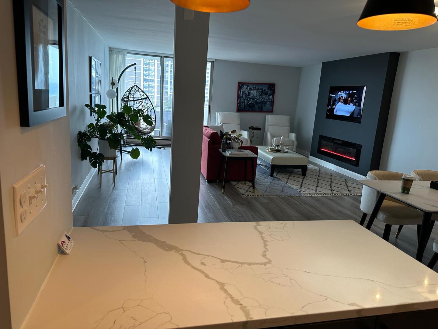 6033 North Sheridan Road, Unit 17H Chicago, IL 60660 - Photo 8 of 19