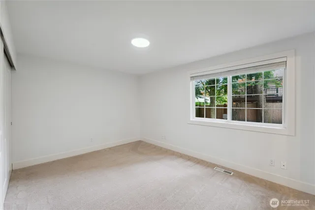 $3,800 | 16525 Northeast 28th Street, Bellevue, WA 98008