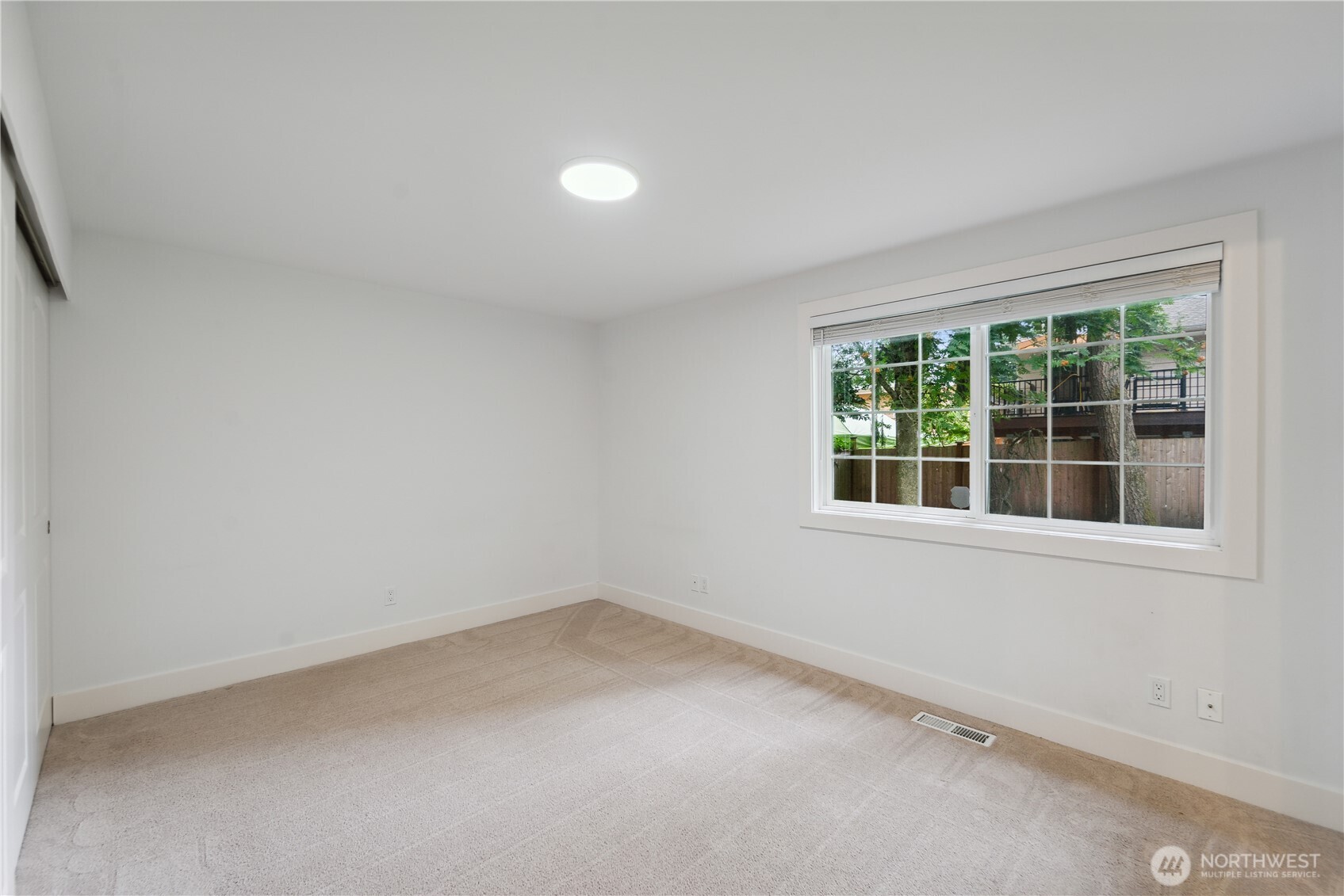 16525 Northeast 28th Street Bellevue, WA 98008 - Photo 13 of 16