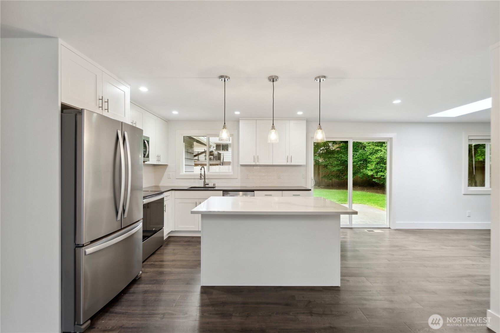 16525 Northeast 28th Street Bellevue, WA 98008 - Photo 6 of 16