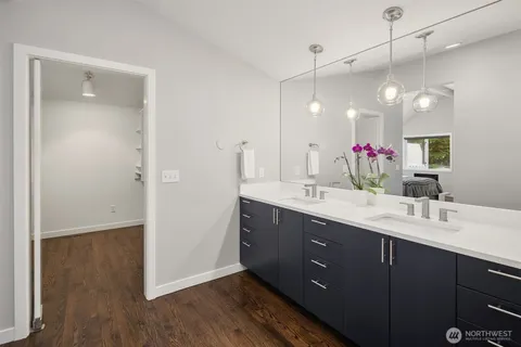 $1,688,000 | 895 Northwest Elford Drive, Seattle, WA 98177