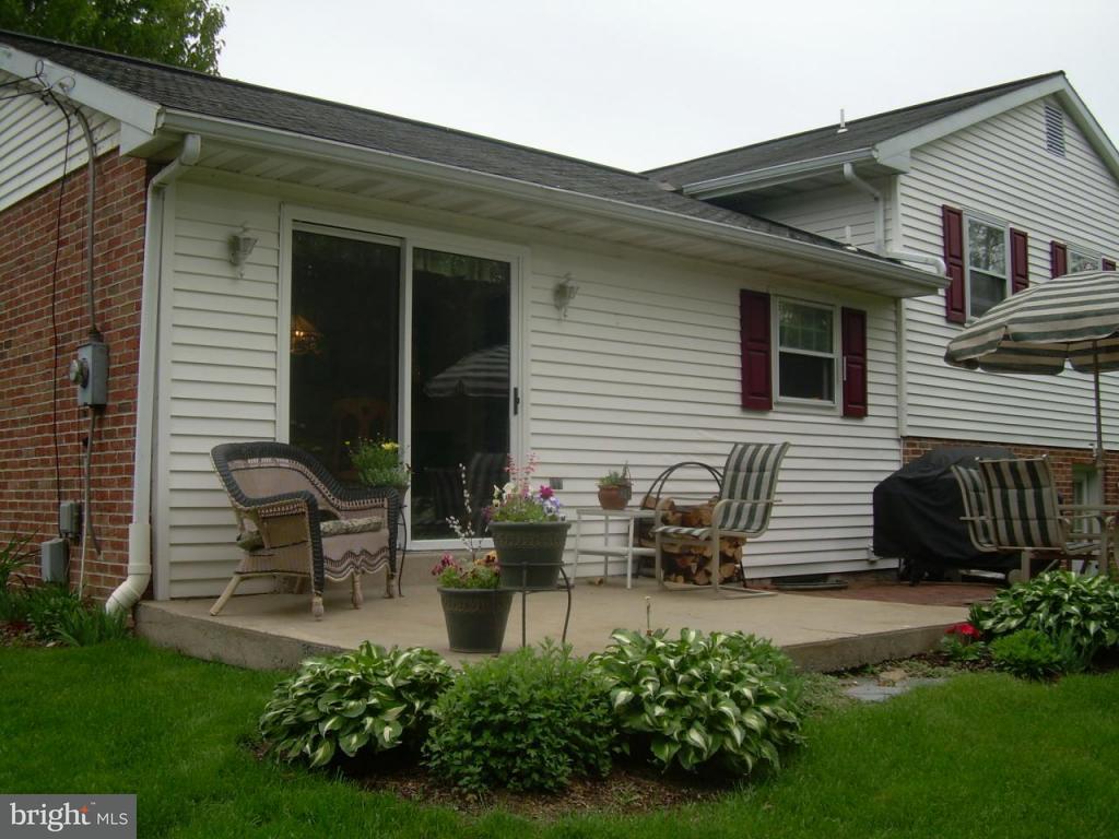 28 Green Acre Road Lititz, PA 17543 - Photo 8 of 21 Gallery Image 8