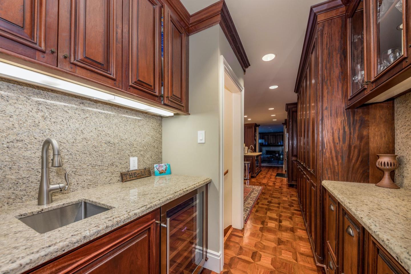 372 Poett Road Hillsborough, CA 94010 - Photo 15 of 56 Gallery Image 15