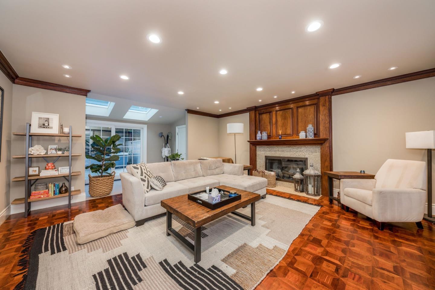 372 Poett Road Hillsborough, CA 94010 - Photo 18 of 56 Gallery Image 18
