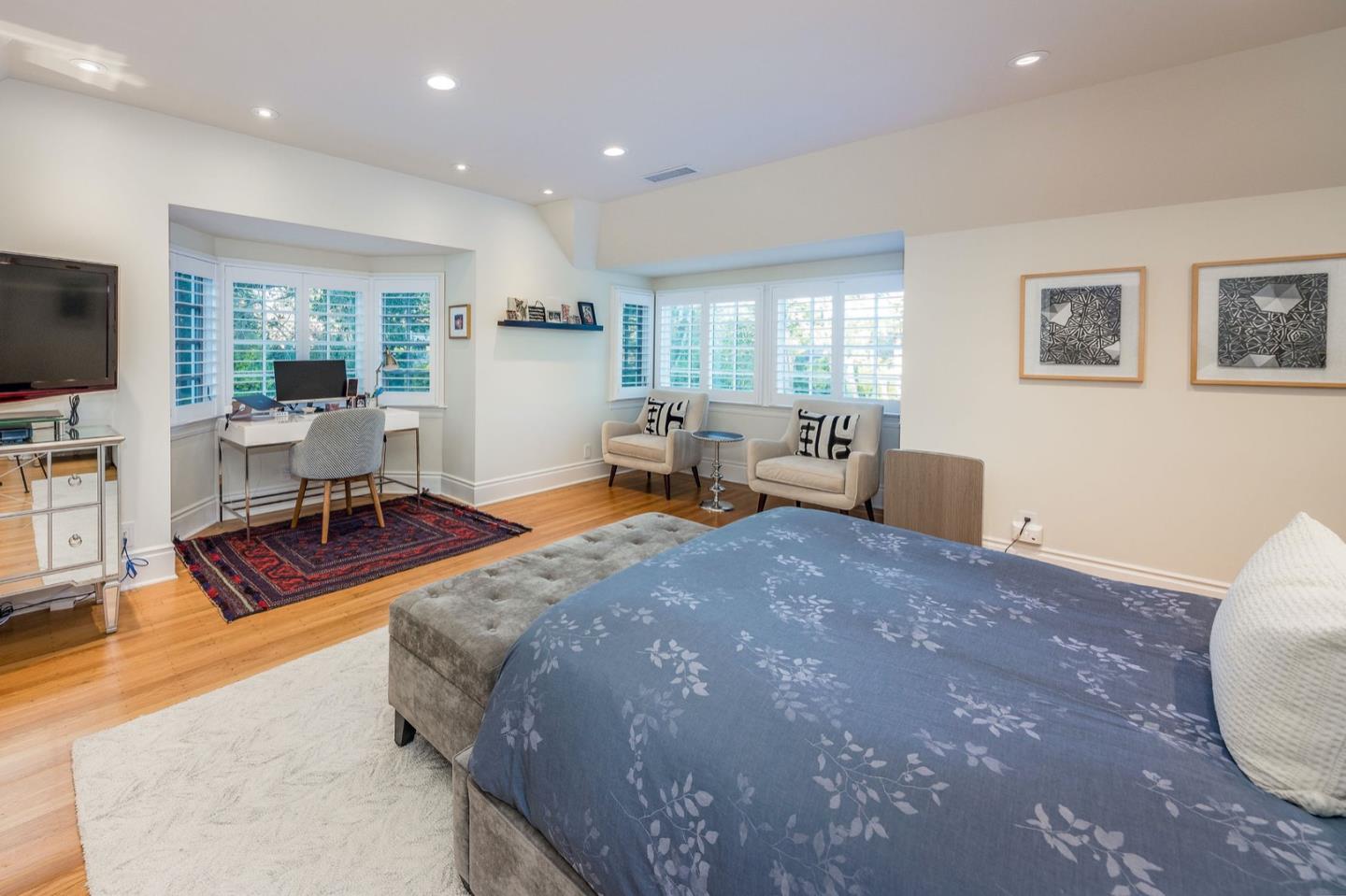 372 Poett Road Hillsborough, CA 94010 - Photo 26 of 56 Gallery Image 26