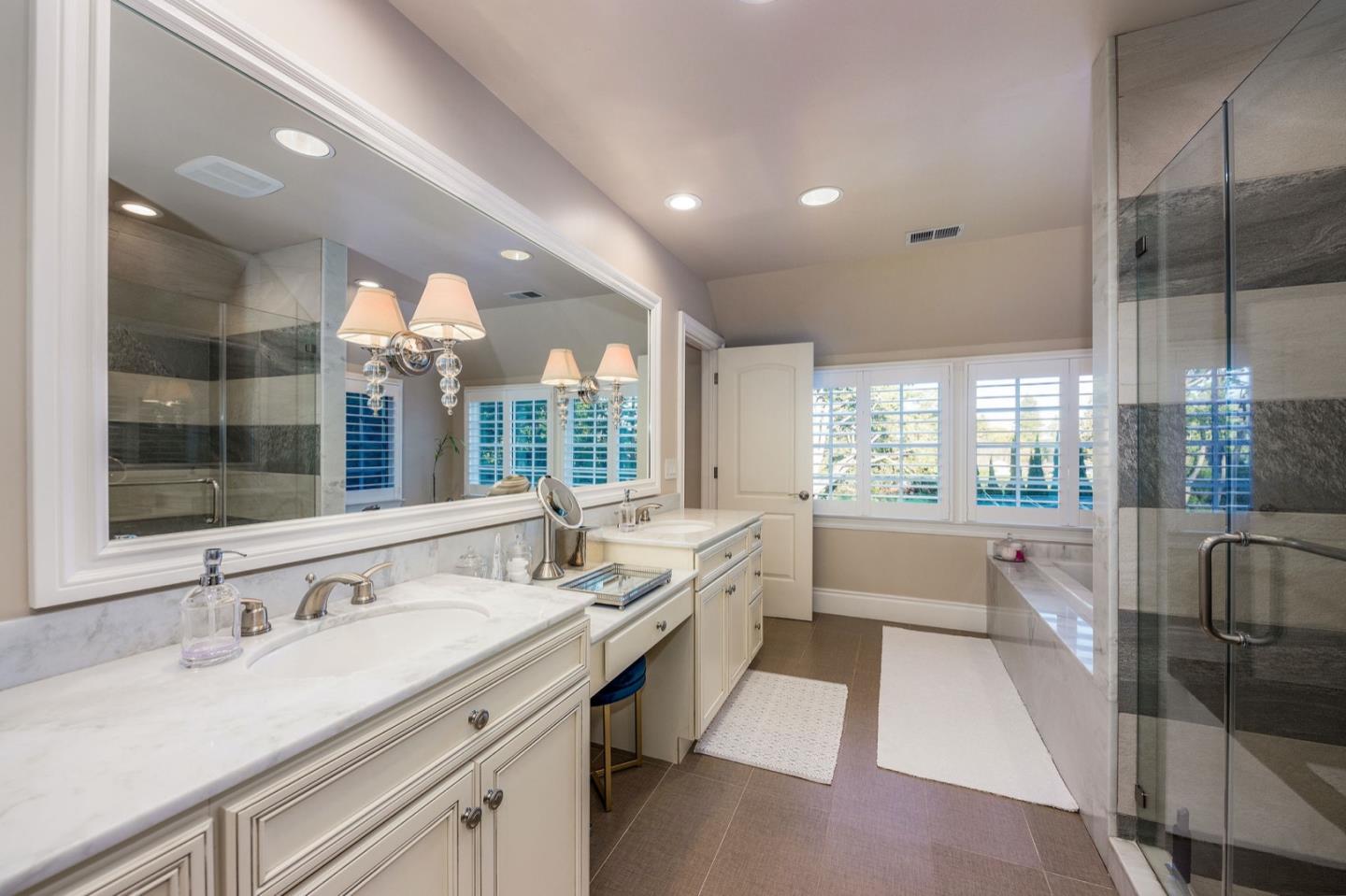 372 Poett Road Hillsborough, CA 94010 - Photo 28 of 56 Gallery Image 28