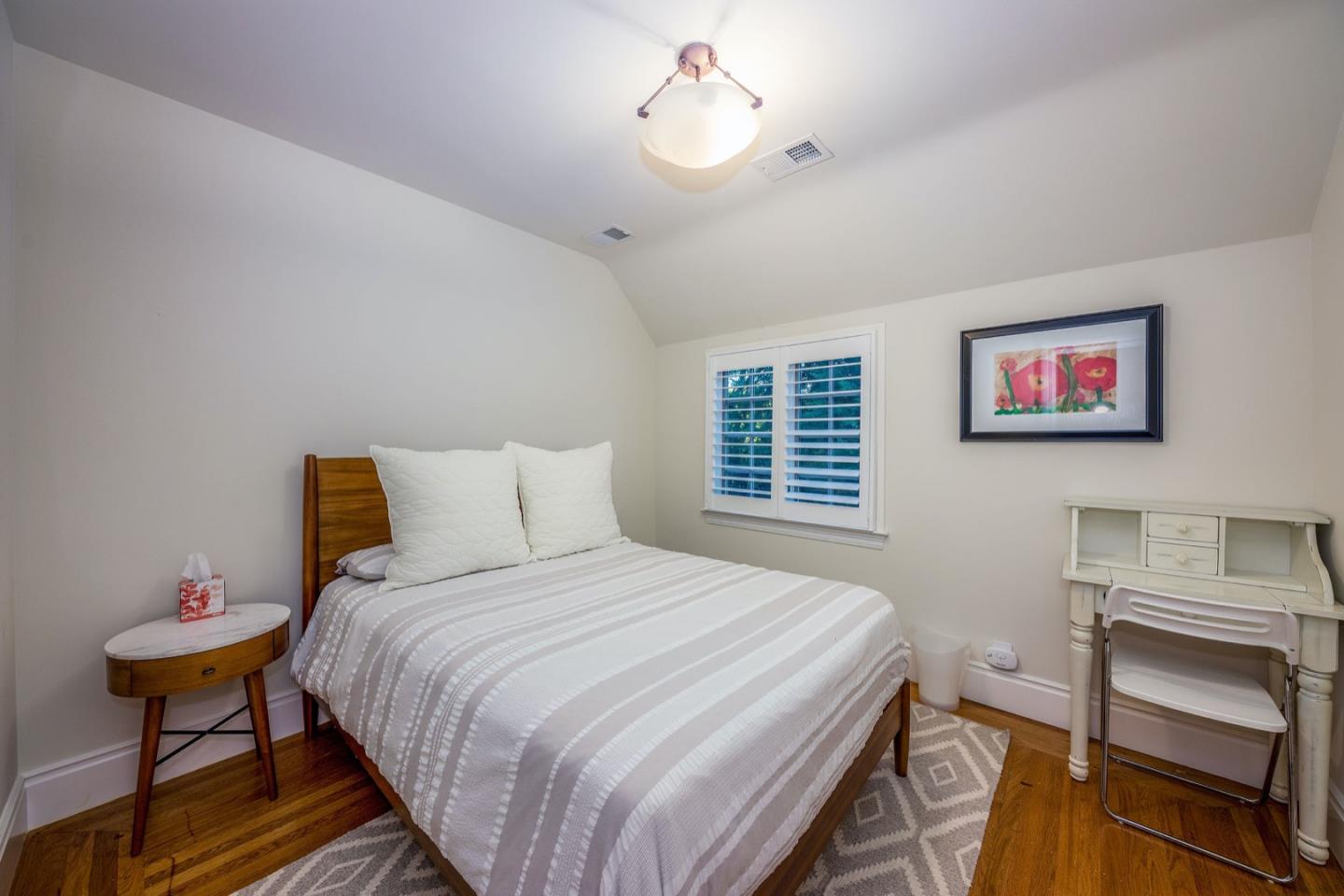 372 Poett Road Hillsborough, CA 94010 - Photo 31 of 56 Gallery Image 31