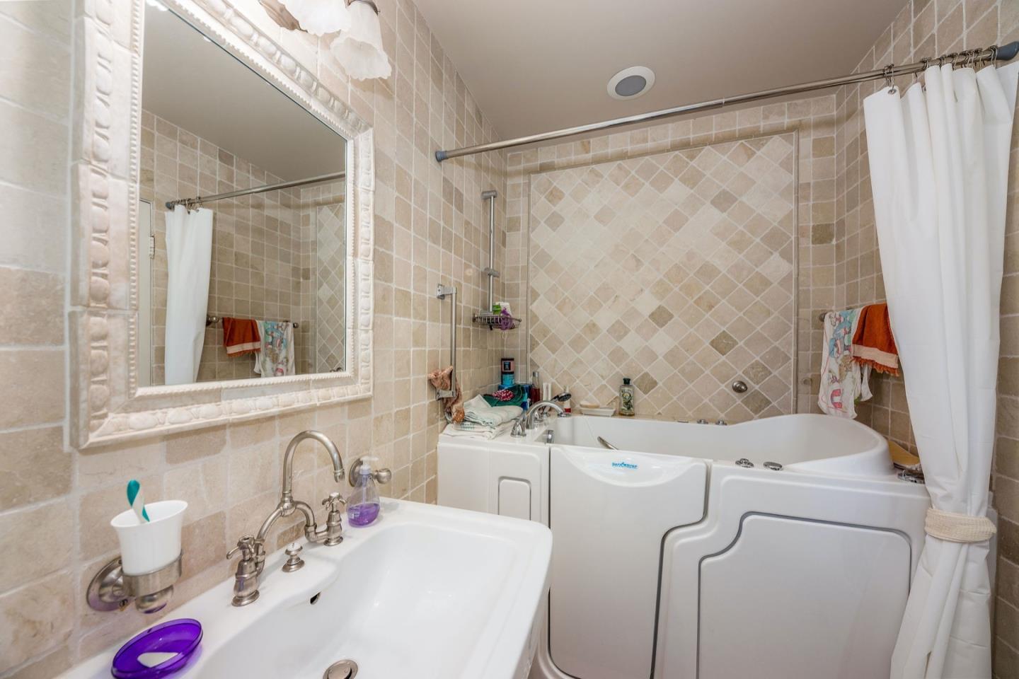 372 Poett Road Hillsborough, CA 94010 - Photo 32 of 56 Gallery Image 32