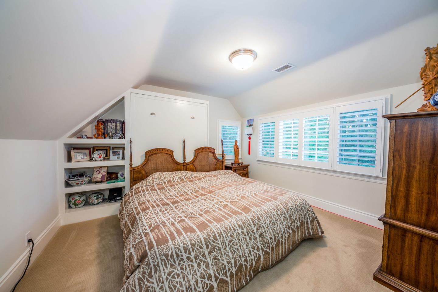 372 Poett Road Hillsborough, CA 94010 - Photo 34 of 56 Gallery Image 34