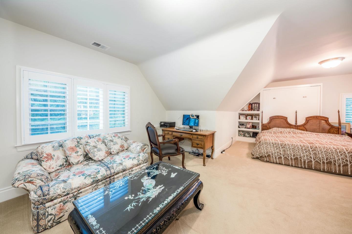 372 Poett Road Hillsborough, CA 94010 - Photo 35 of 56 Gallery Image 35