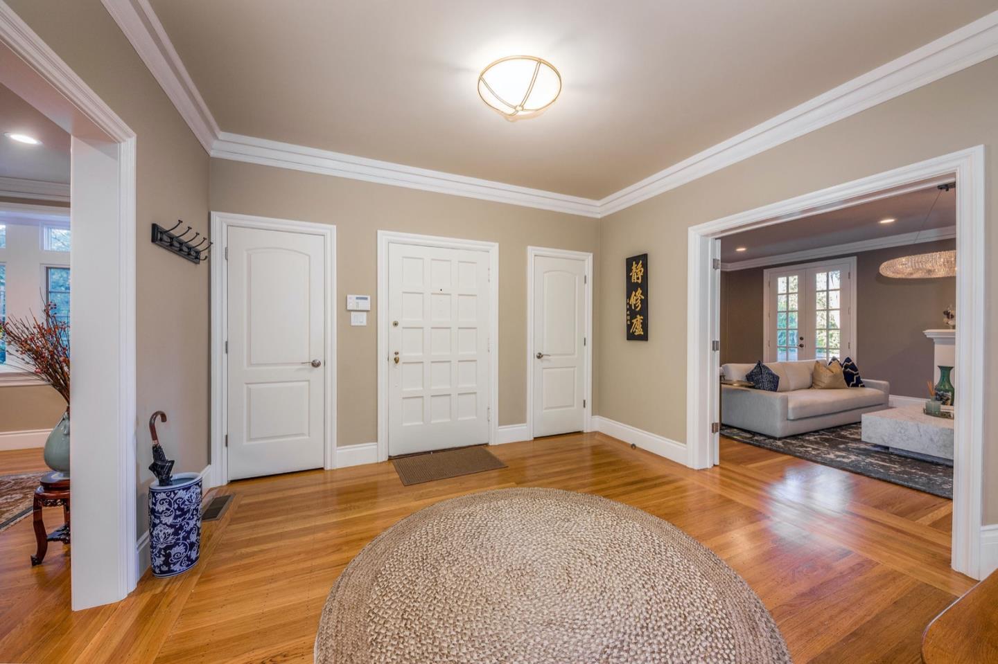 372 Poett Road Hillsborough, CA 94010 - Photo 6 of 56 Gallery Image 6