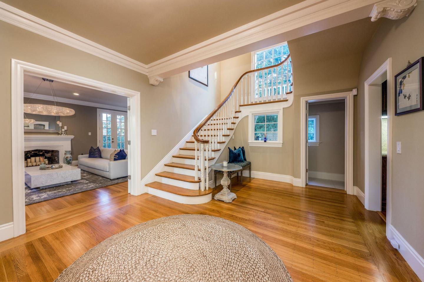 372 Poett Road Hillsborough, CA 94010 - Photo 7 of 56 Gallery Image 7