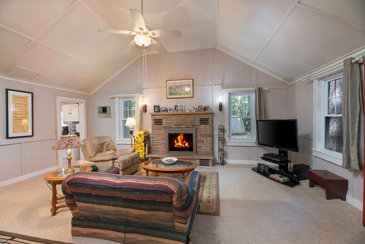 4294 Lakeshore Drive Rhinelander, WI 54501 - Photo 10 of 34 Gallery Image 10