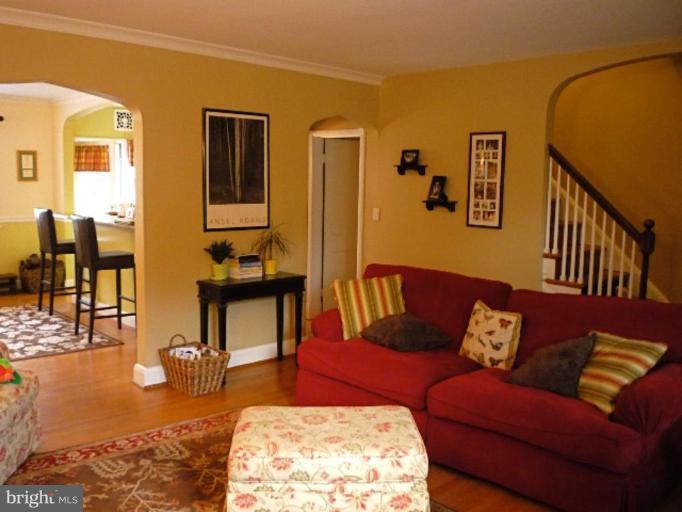 95 Dunkirk Road Baltimore, MD 21212 - Photo 14 of 20 Living Room #2