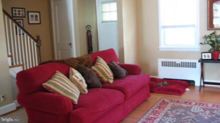 95 Dunkirk Road Baltimore, MD 21212 - Photo 17 of 20 Living Room