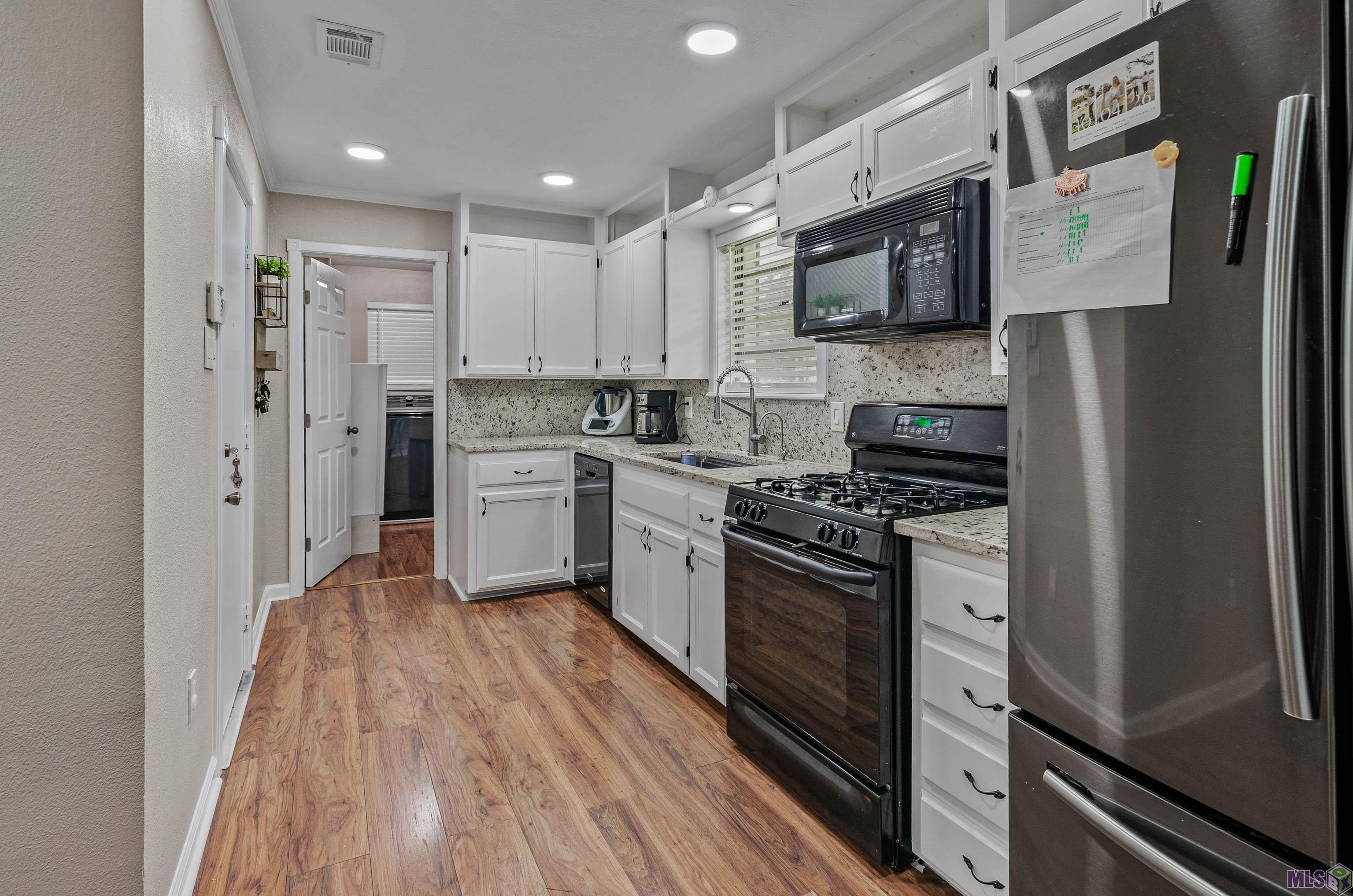 9448 Foster Road Baton Rouge, LA 70811 - Photo 6 of 23