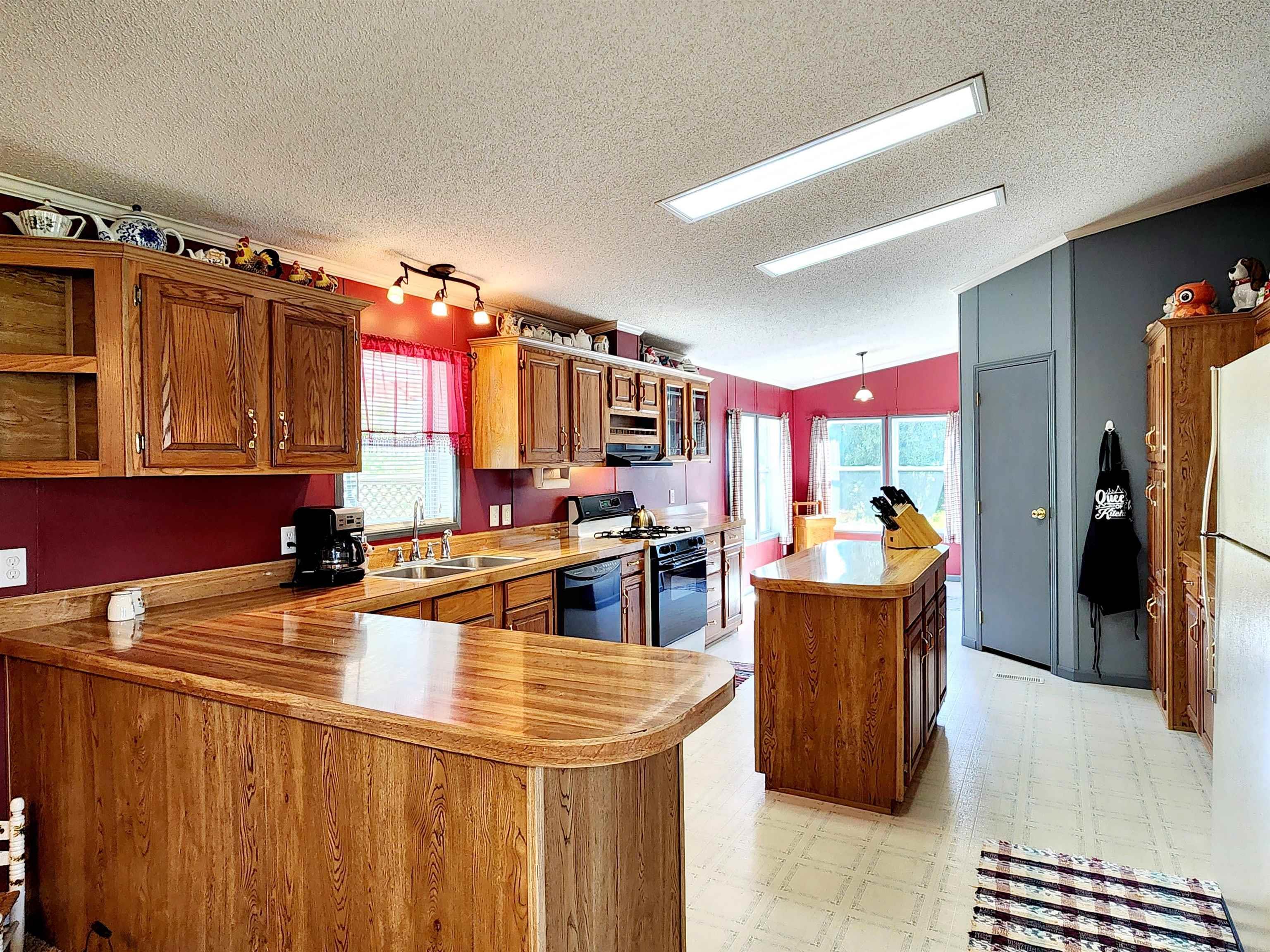 9132 West Yoder Road Yoder, IN 46798 - Photo 11 of 36