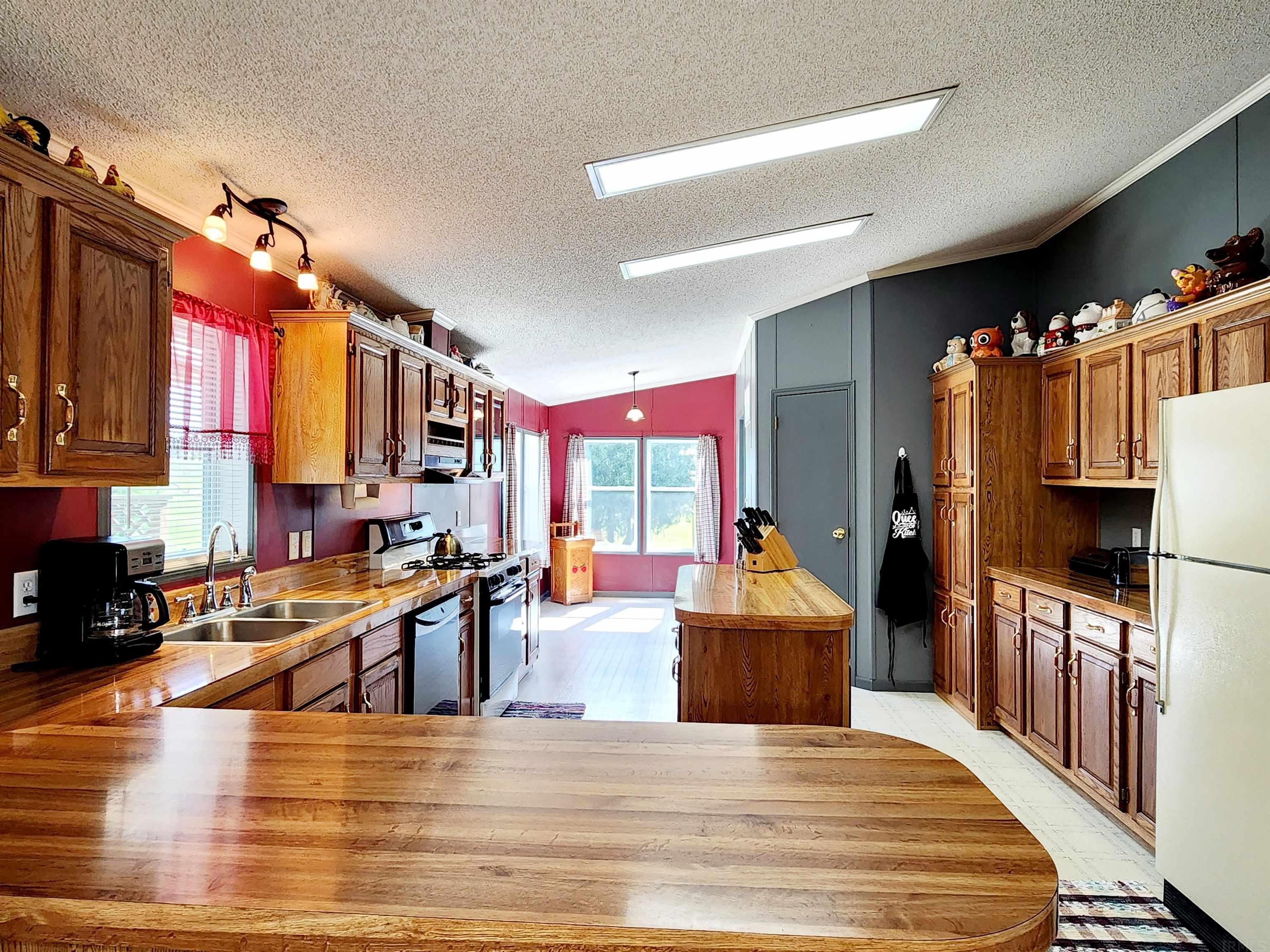 9132 West Yoder Road Yoder, IN 46798 - Photo 12 of 36