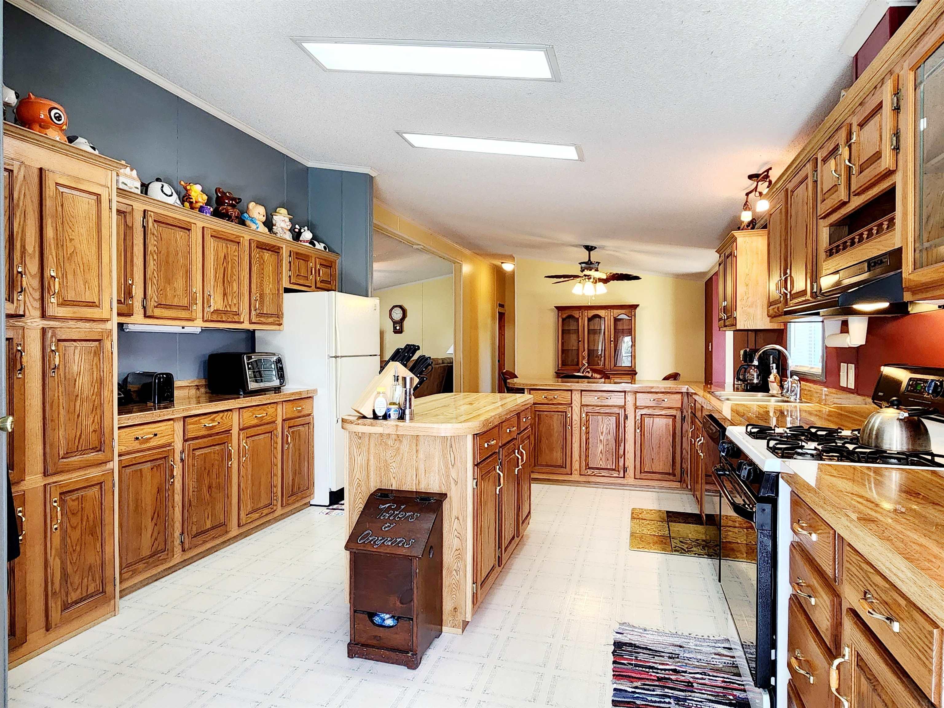 9132 West Yoder Road Yoder, IN 46798 - Photo 16 of 36