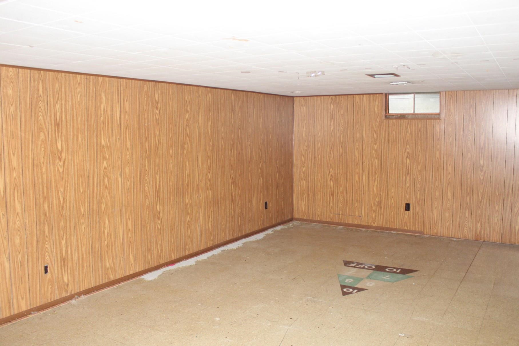 4354 Old Carriage Road Flint, MI 48507 - Photo 12 of 14 50162725-7f6f90c6-cfa6-480c-b681-50e2de9077b1.JPG