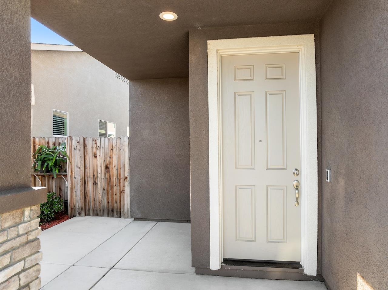 292 Postma Street Manteca, CA 95337 - Photo 6 of 56