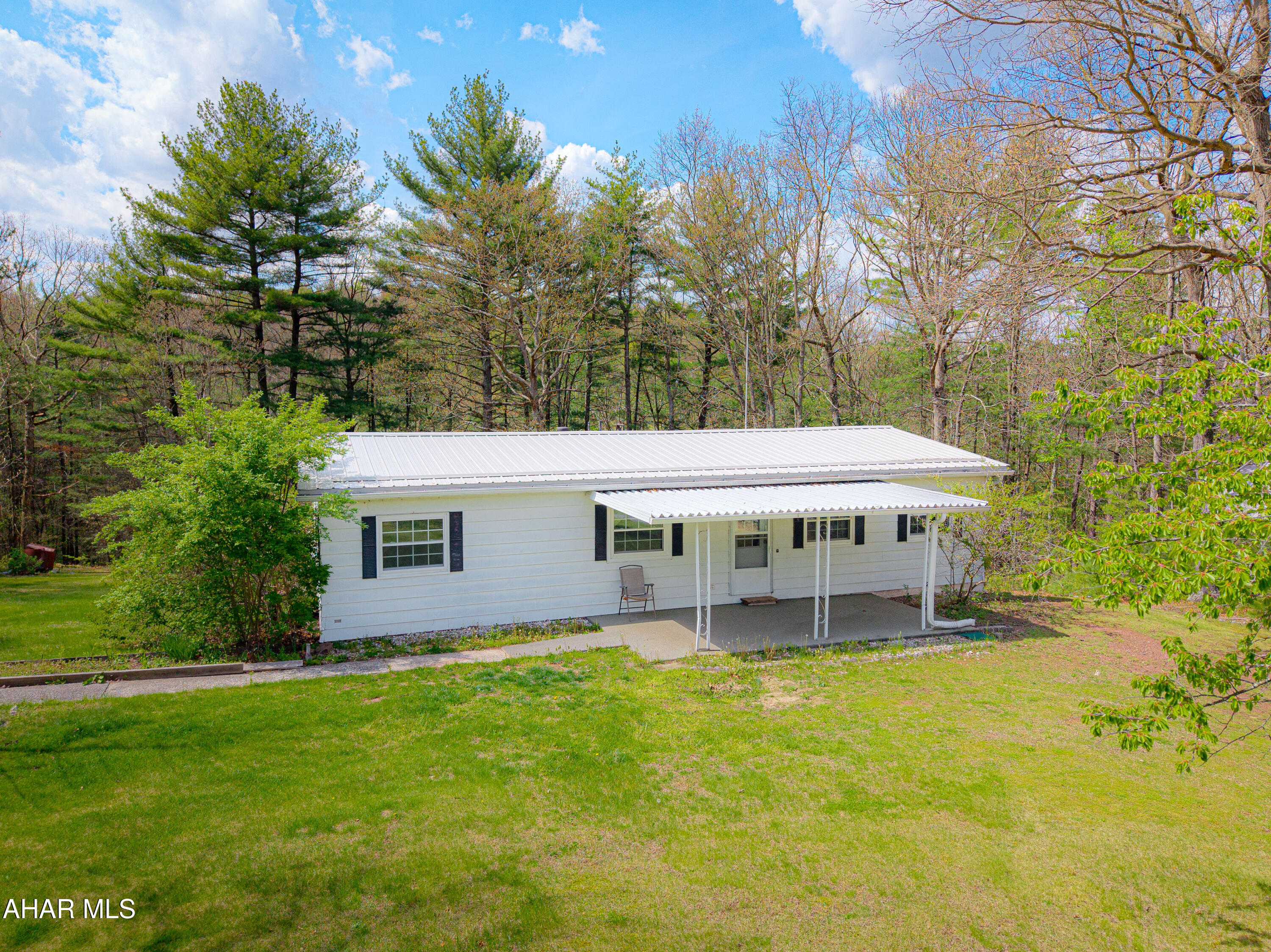 151 Pine Echo Road Everett, PA 15537 - Photo 8 of 51
