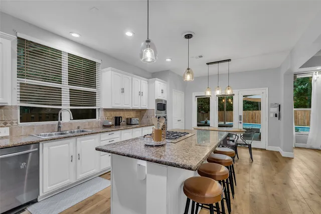 $4,700 | 211 Maple Path Place, The Woodlands, TX 77382