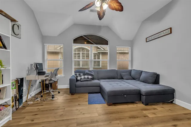 $4,700 | 211 Maple Path Place, The Woodlands, TX 77382