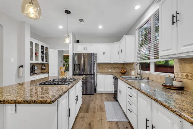 $4,700 | 211 Maple Path Place, The Woodlands, TX 77382