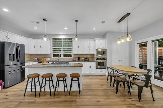 $4,700 | 211 Maple Path Place, The Woodlands, TX 77382