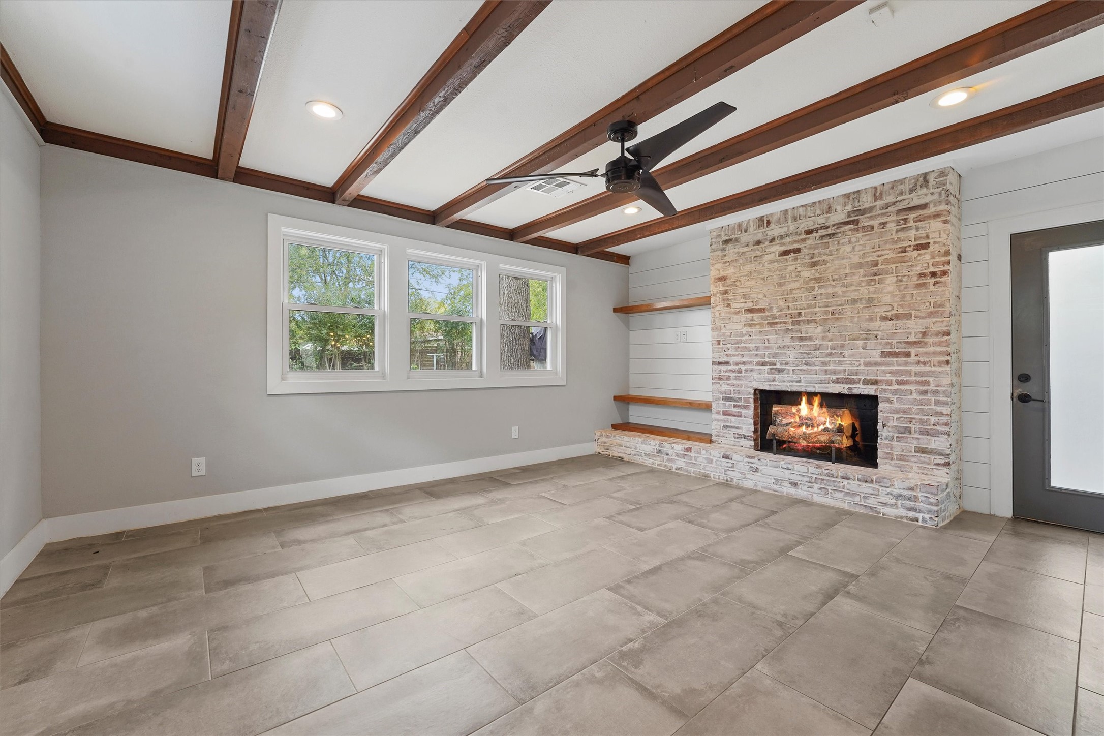 4614 Carleen Road Houston, TX 77092 - Photo 14 of 30 Gallery Image 14