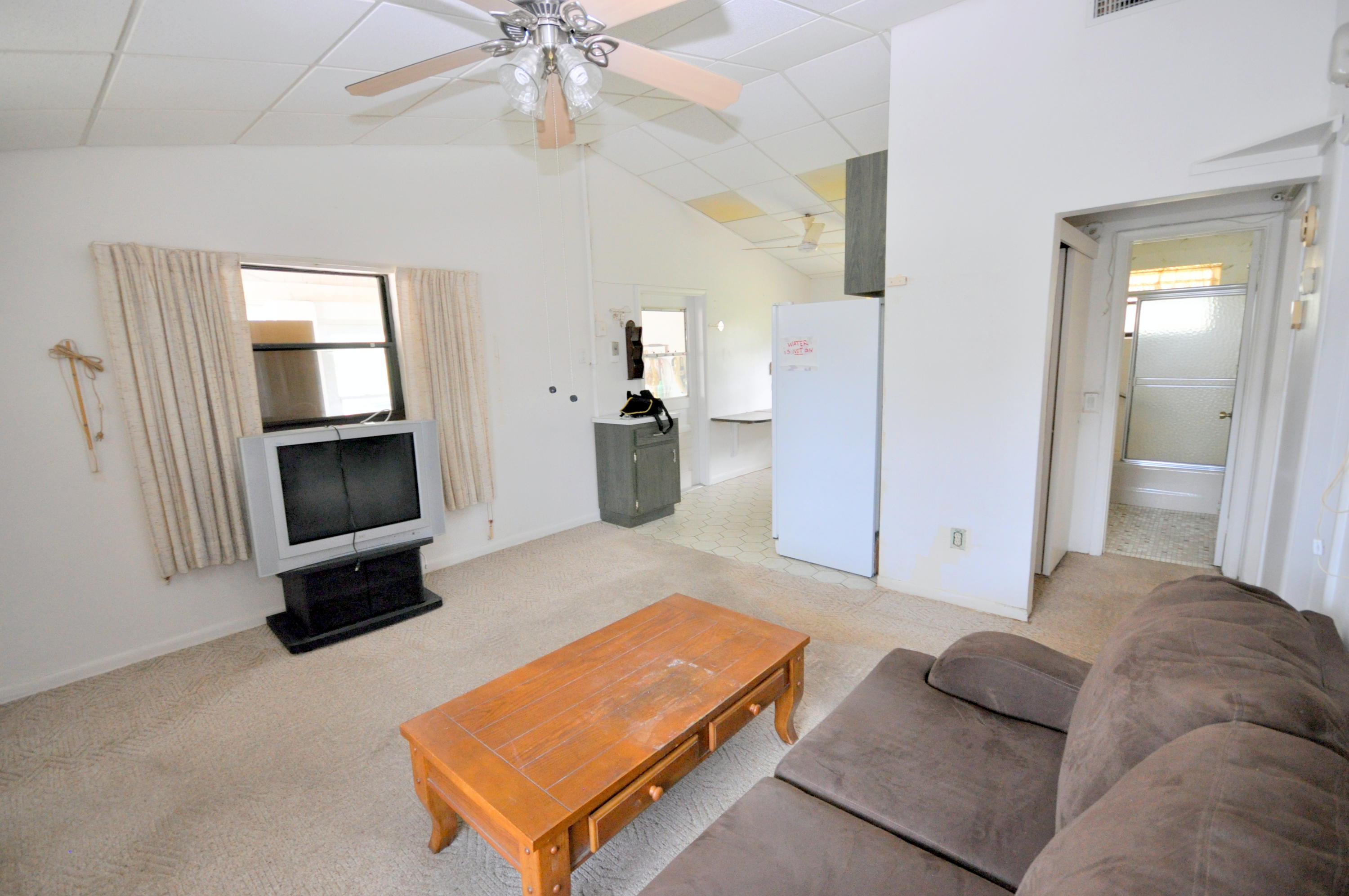 Living Room (2)