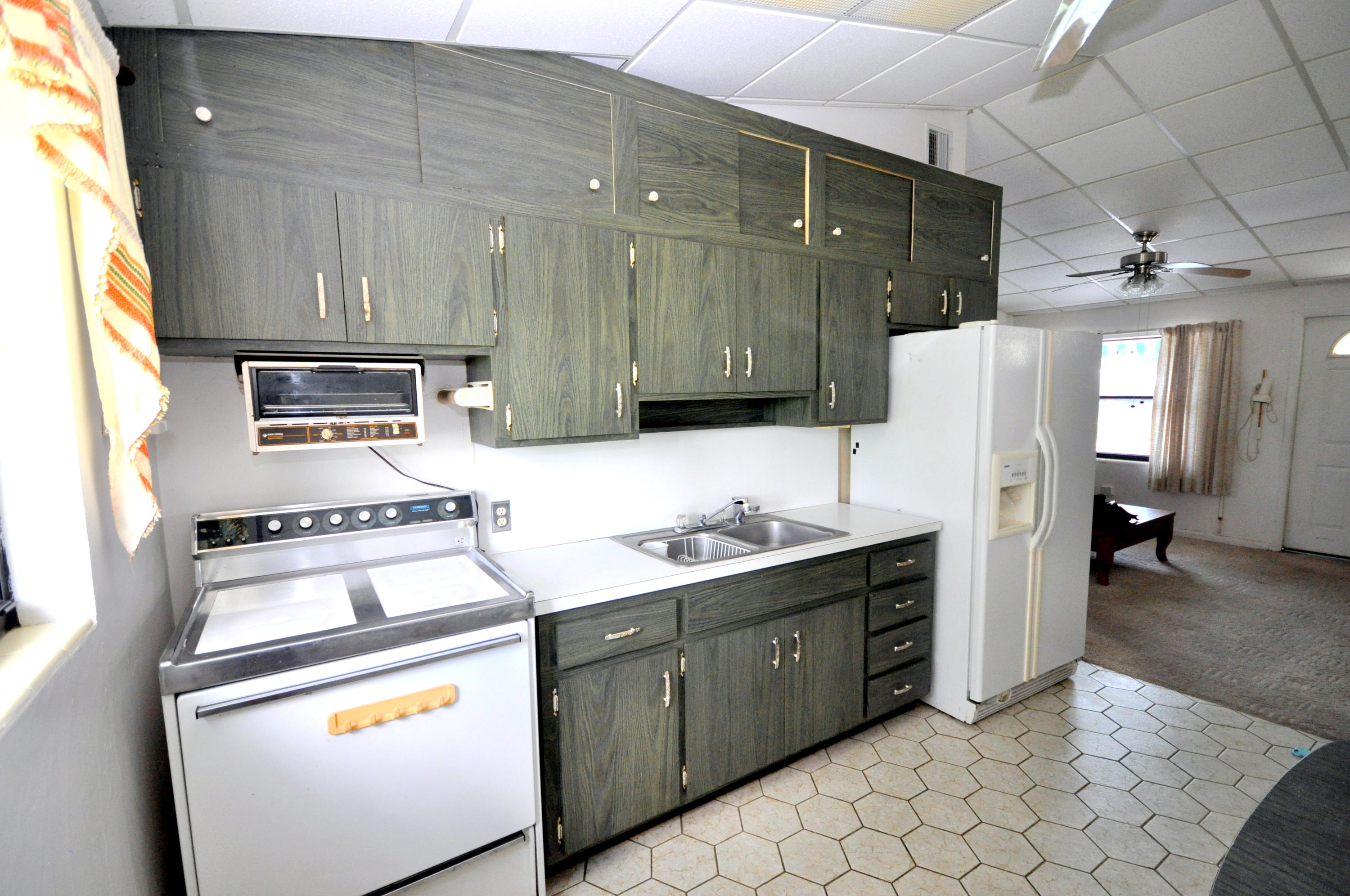 Kitchen (2)
