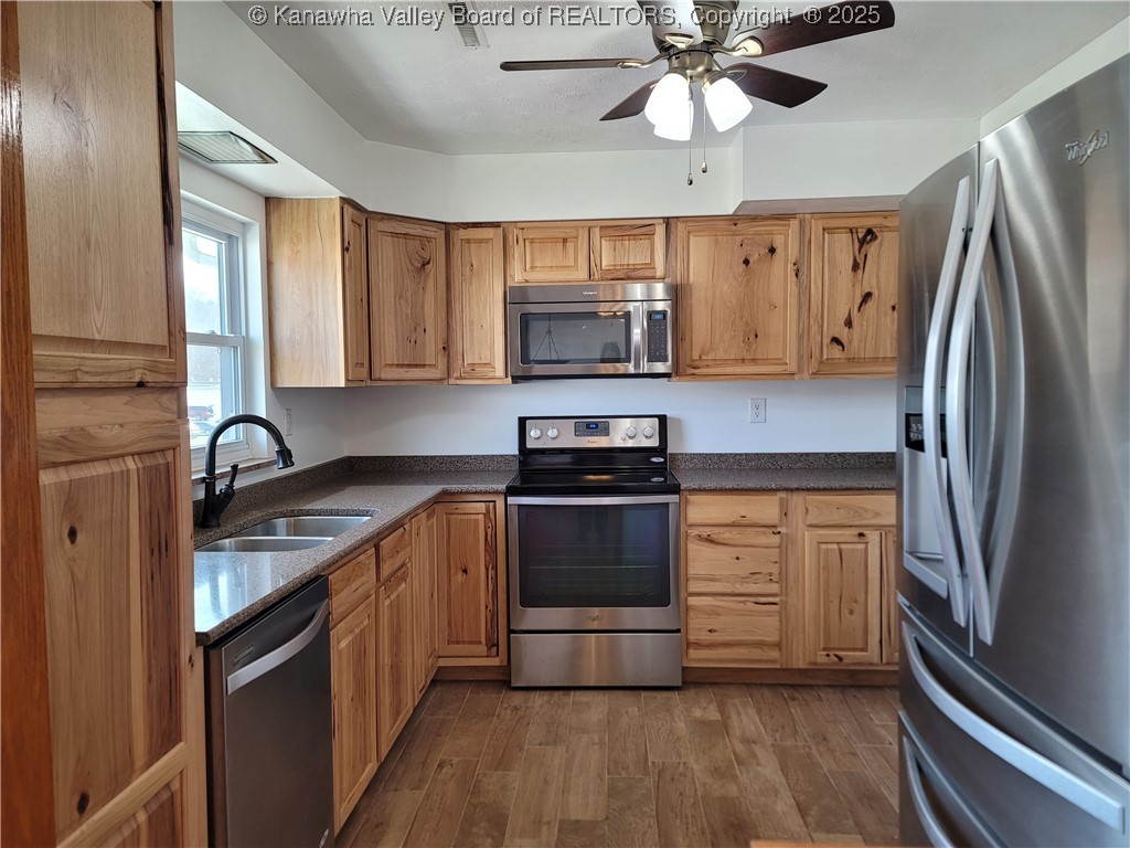 5039 Elk River Road South Elkview, WV 25071 - Photo 3 of 9 Gallery Image 3